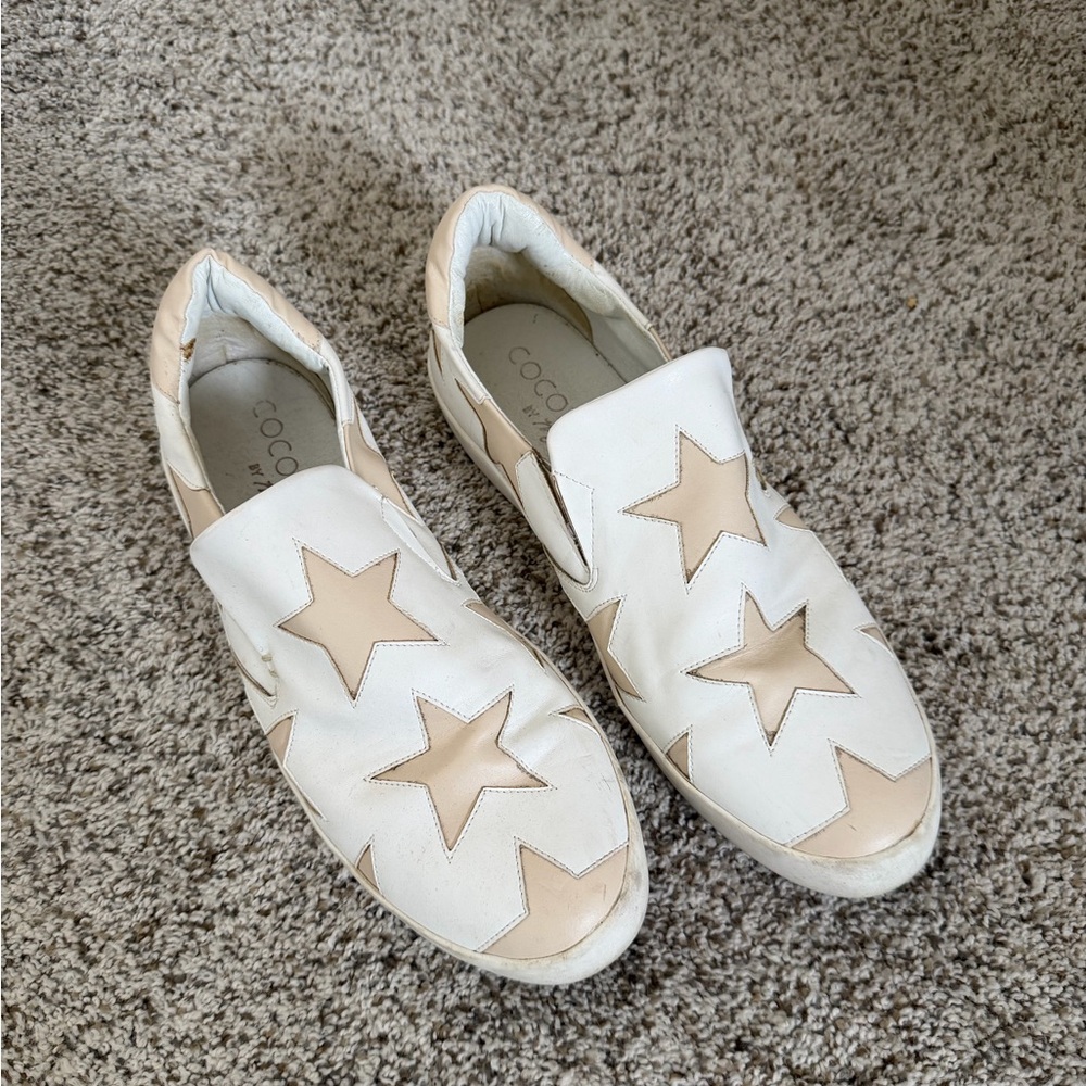 Coconuts by Matisse White and Tan Star Sneakers